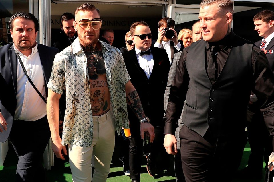Grand National 2017: UFC star Conor McGregor wows racegoers at Aintree with  spectacular entrance, The Independent