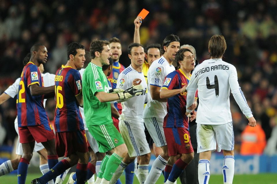 El Clasico: Furious Ronaldo pushes referee after receiving red