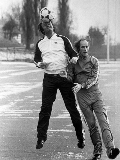 Gordon Lee (right) was in charge when Newcastle made it to the League Cup final in 1976 (PA)