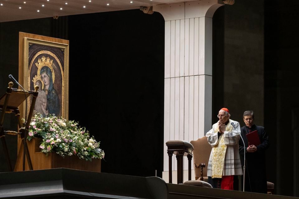 Cardinal Re leads a nightly rosary prayer service (Mosa’ab Elshamy/AP)