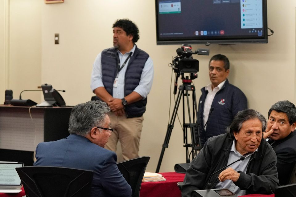 Toledo speaks with members of the court in Lima, Peru, Monday, Oct. 21, 2024 (Guadalupe Pardo/AP)