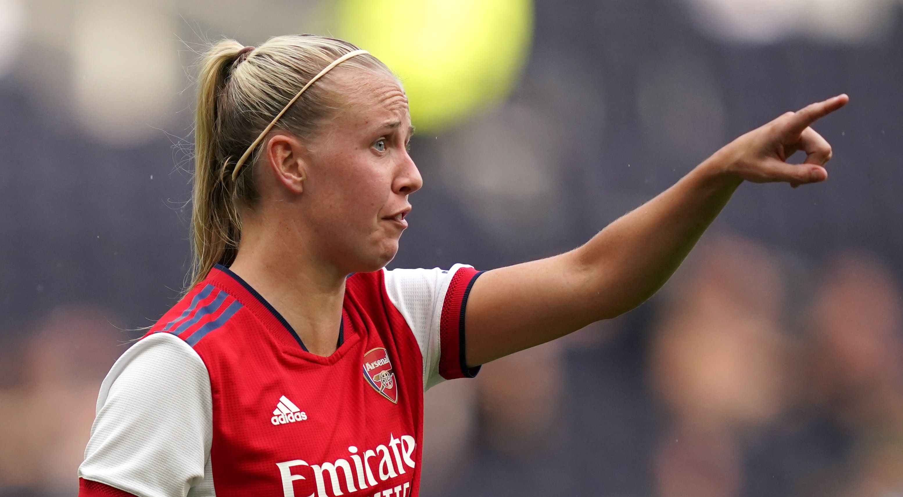 Beth Mead double helps Arsenal down defending WSL champions