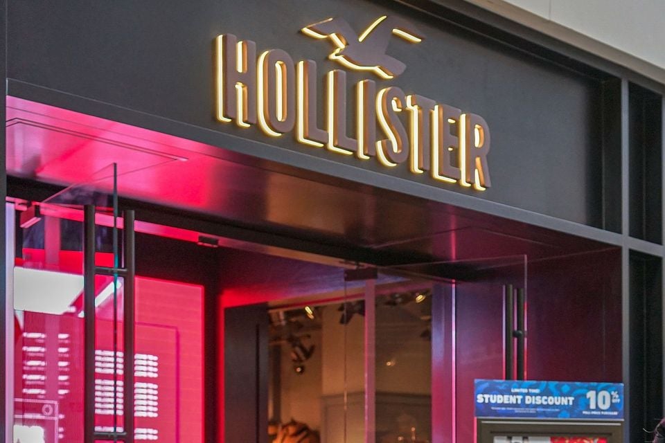 Hollister victoria square clearance