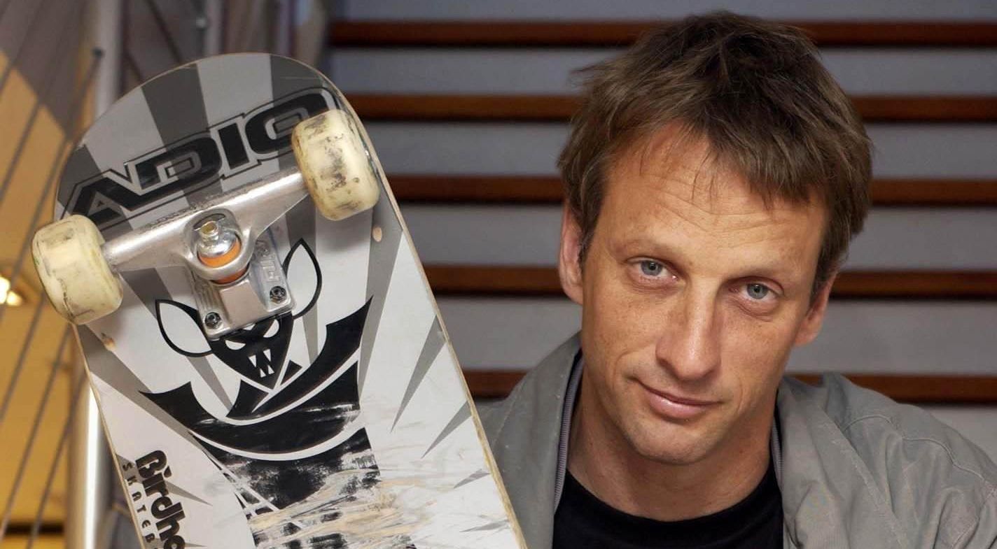 Tony hawk. Тони Хоук. Тони Хоук скейтбордист. Тони Хавк в молодости. Тони Хоук в молодости.