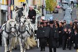 thumbnail: Hundreds of people from the travelling community gathered in Lurgan on Thursday to say their goodbyes to Violet Crumlish. Picture By: Arthur Allison.