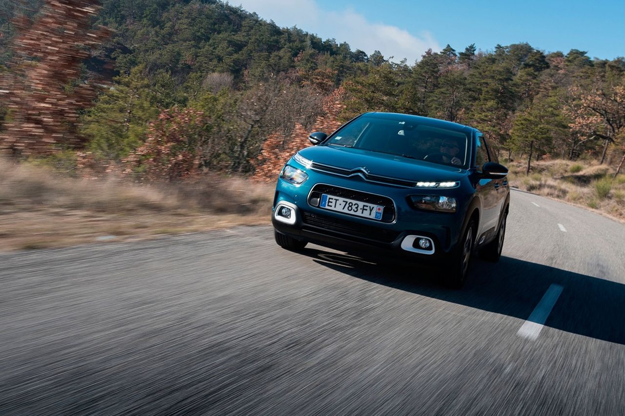 Citroen turns to SUV cues for new C4 compact
