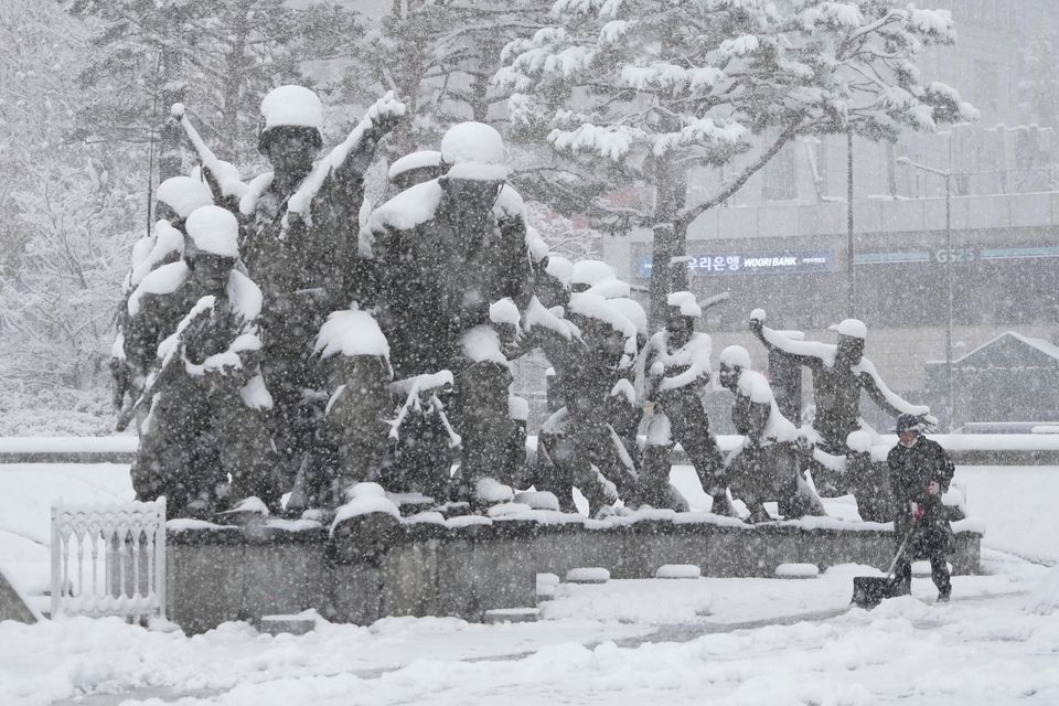 There are treacherous conditions in the capital (AP)