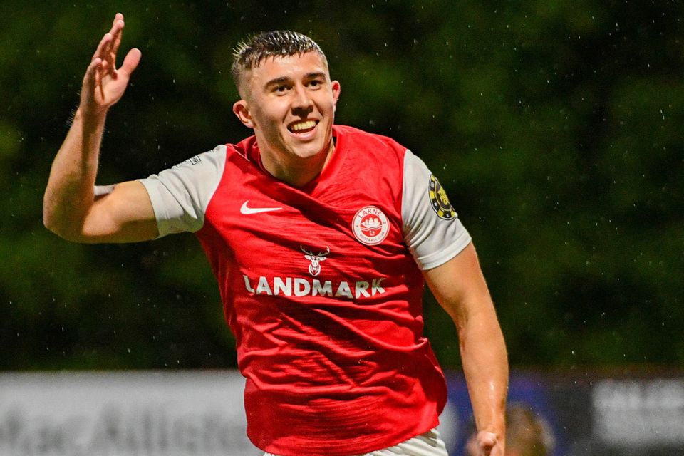 Incisive Larne claim the spoils as Paul O'Neill and Andy Ryan land knockout  blow on Linfield