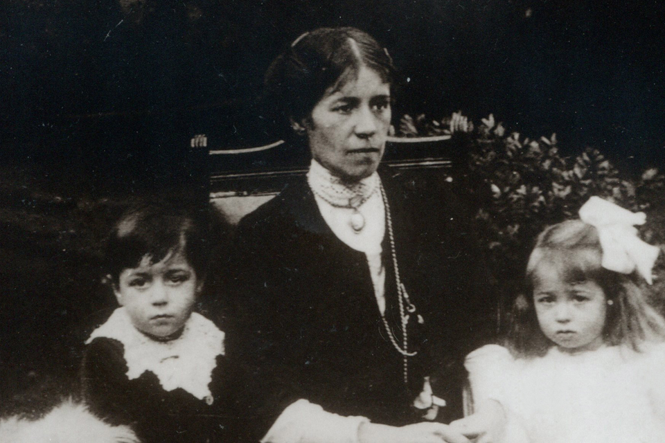 R.M.S. TITANIC Photo: Millvina Dean's 100-Year-Old Titanic Suitcase