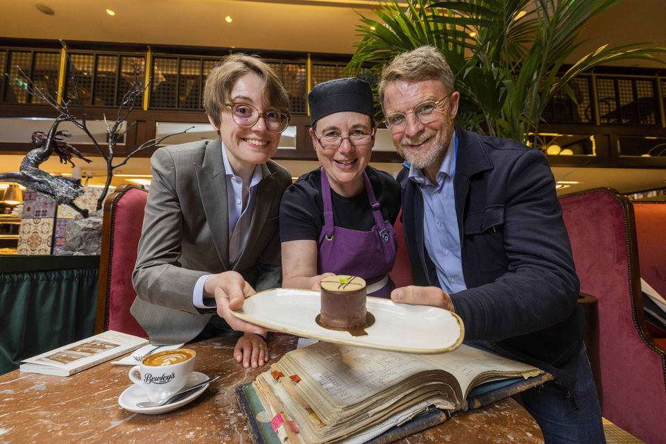 Carolina Malagon, Hazel Carmichael and Col Campbell of Bewley’s at the relaunch of the Mary Cake in 2022 (Conor McCabe/Mediaconsult)