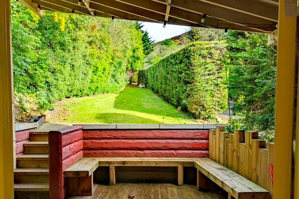 Redbarn Cavehill has a well-maintained harden and decking area