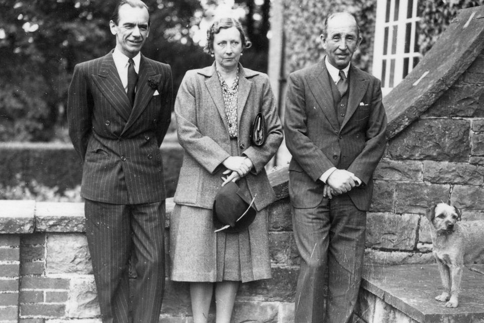 Sir Malcolm Sargent, Conductor of the Liverpool Philharmonic Orchestra, with his hosts, the P.M., Lord Brookeborough, and Lady Brooke, at Stormont.  24/6/1947