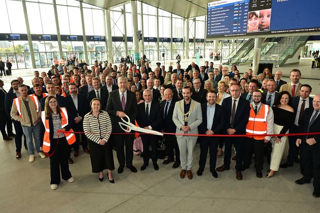 Belfast Grand Central Station: Minister ‘confident’ Irish language signs can be ‘resolved’ by April 2025