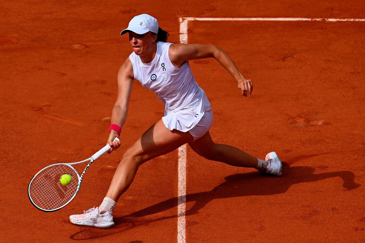Iga Swiatek Fends Off Unseeded Muchova To Win 3rd French Open