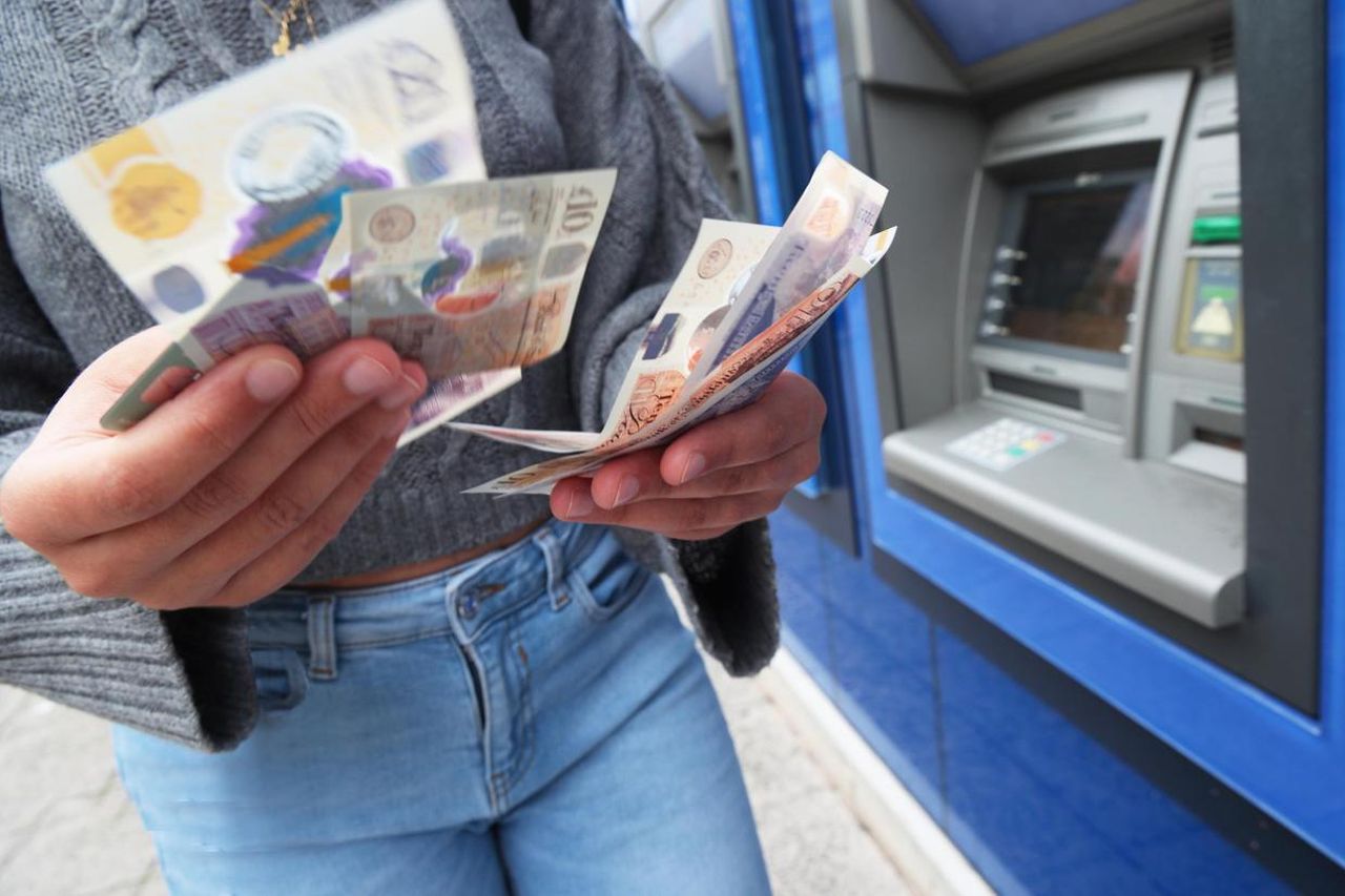 Cost of living: Extra £1,300 per person needed to cover NI bills as home  heating oil price rises | BelfastTelegraph.co.uk