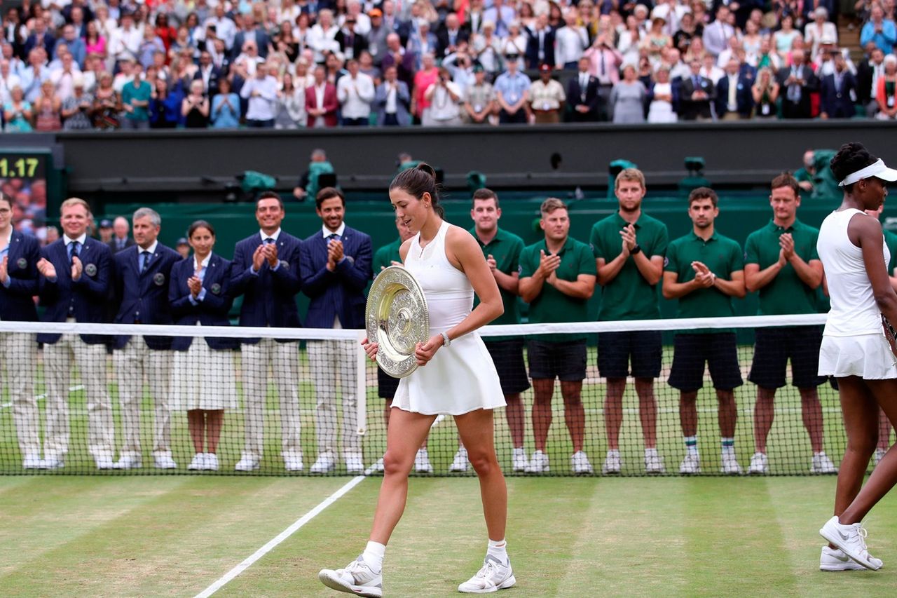 Wimbledon: Garbine Muguruza thrashes Venus Williams to secure