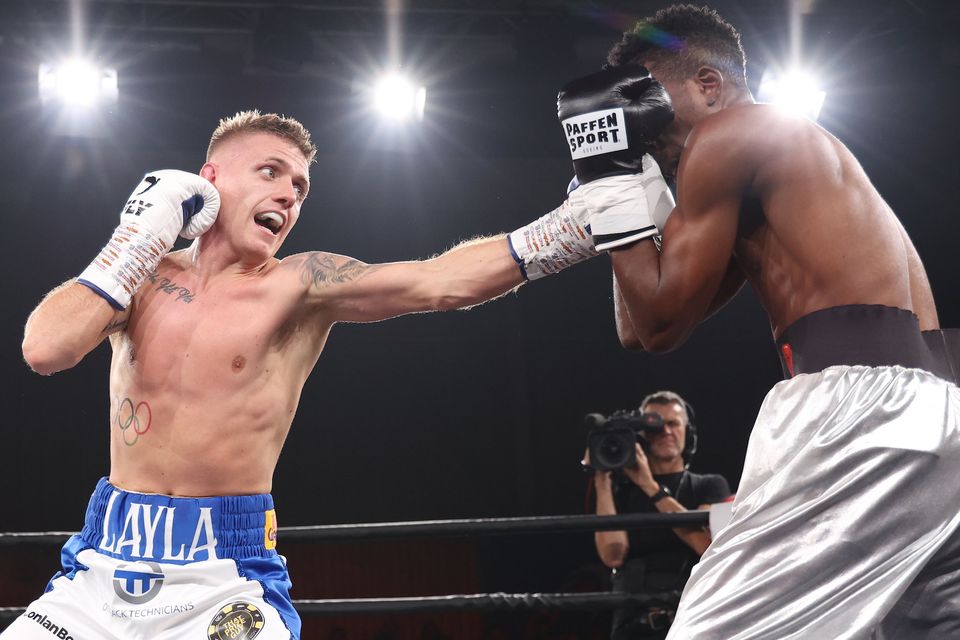 Impressive Kurt Walker Overcomes ‘bite As He Improves To 4 0 With