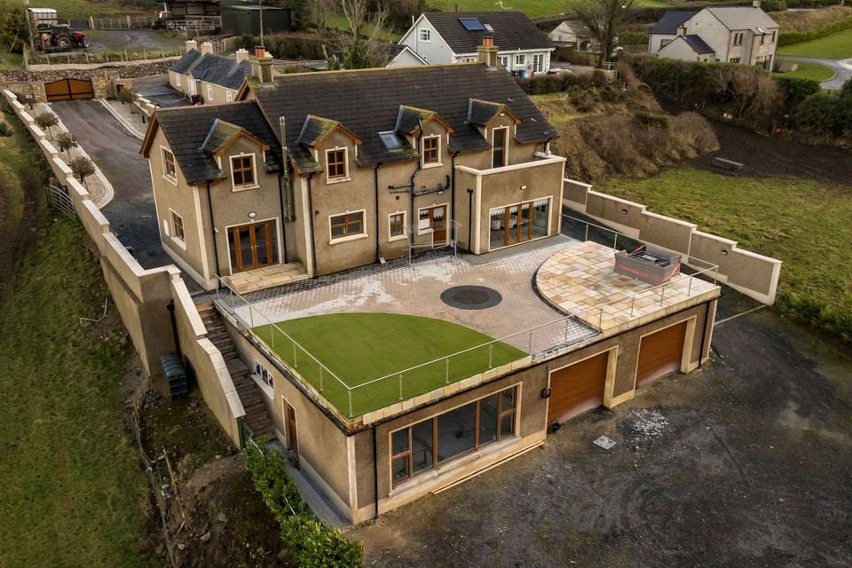 8 Carrogs Lane, Lower Carrogs Road, Newry
