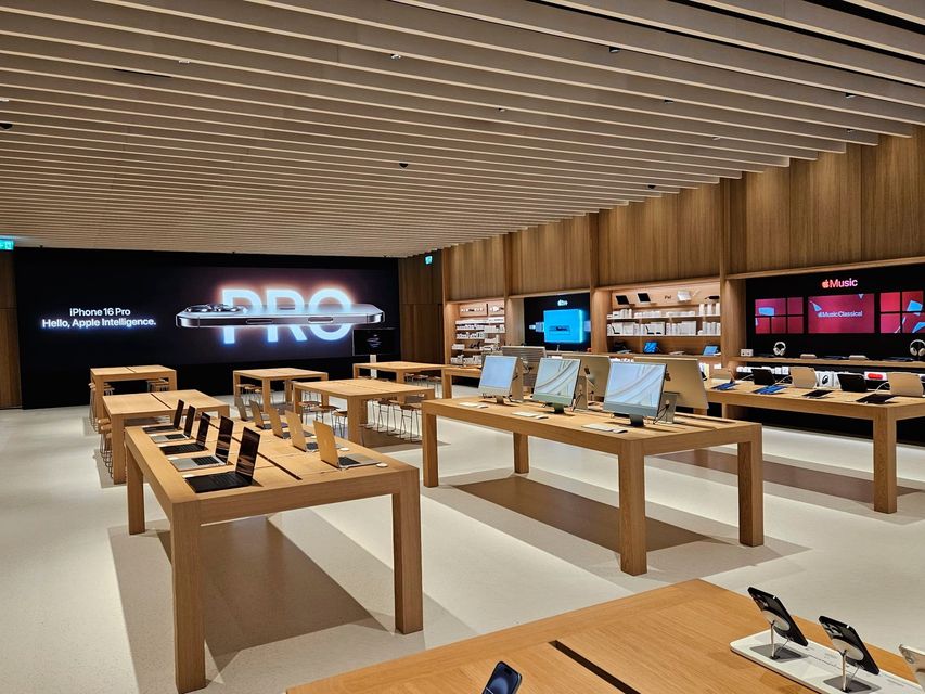 Apple's brand new Belfast store