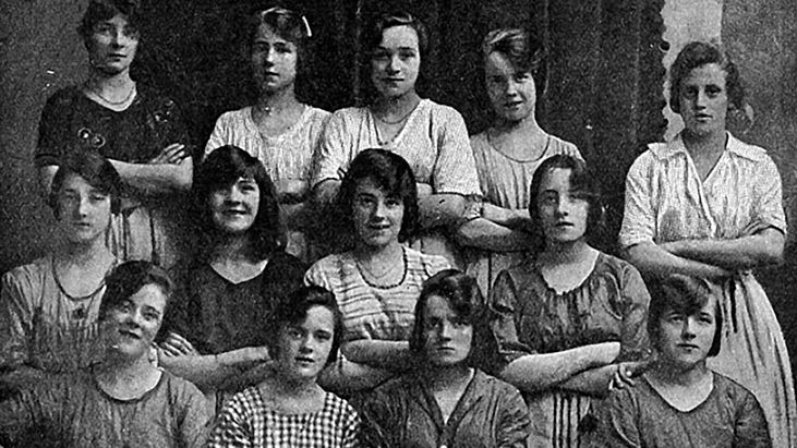 Can you spot the spooky hand in this 1900s photo from a Belfast linen mill?  | BelfastTelegraph.co.uk