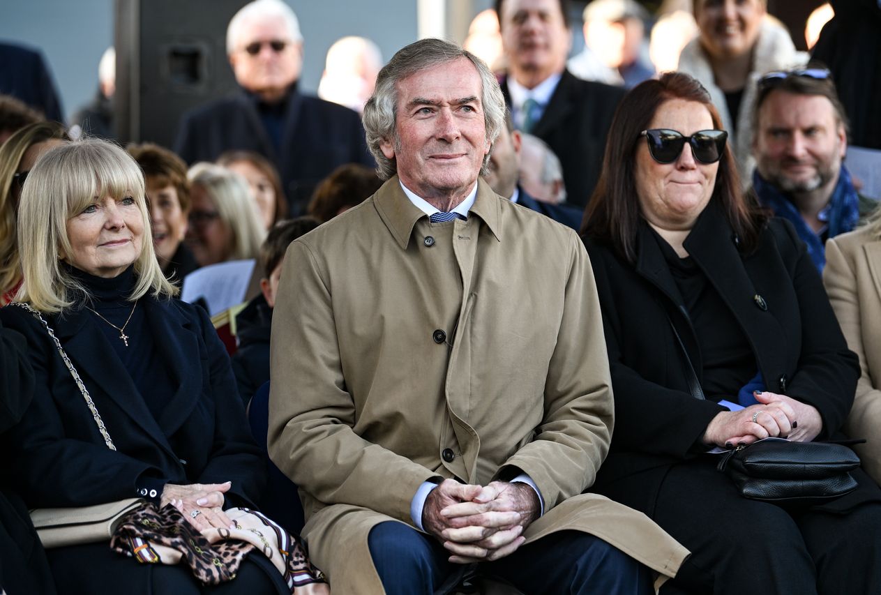 Legendary goalkeeper Pat Jennings says NI boss's goalkeeper decision will be 'interesting' 