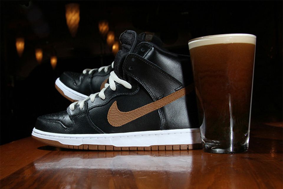 Nike sb black hot sale and tan