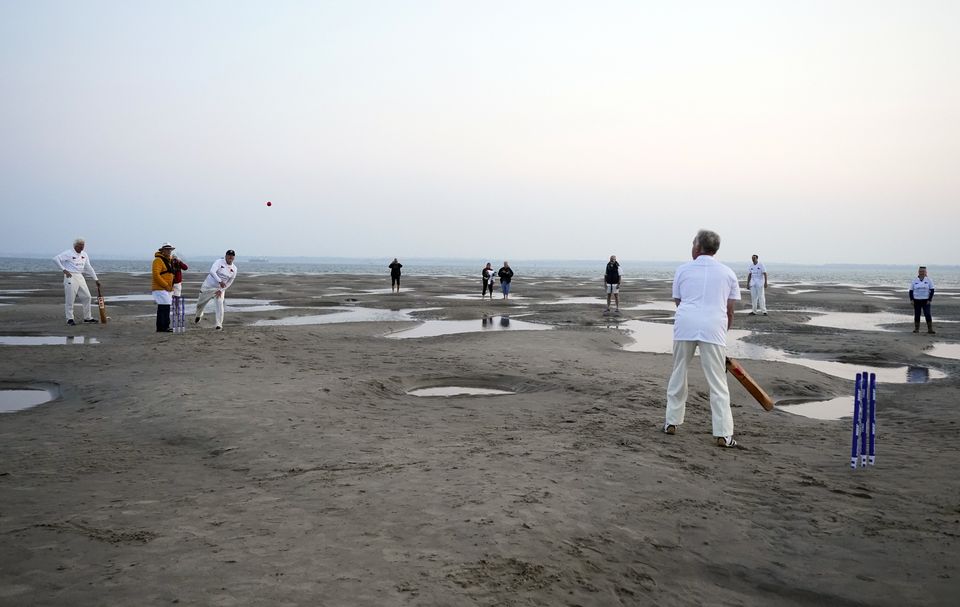 Fielders in position (Andrew Matthews/PA)