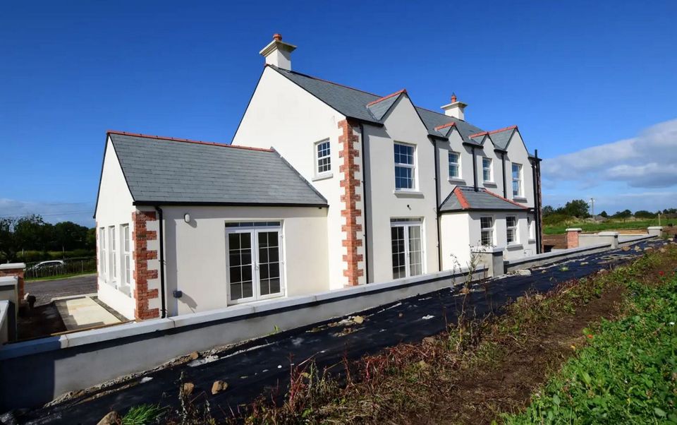 11 Old Road, Upper Ballinderry,