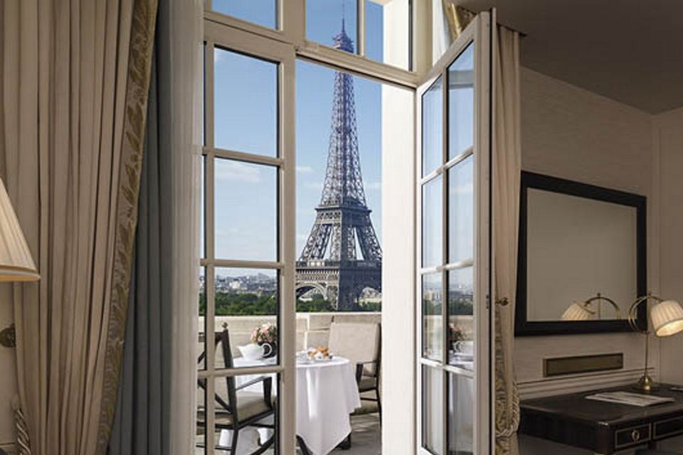 Fall in love with Paris - Eiffel Tower View Suite in Paris, France