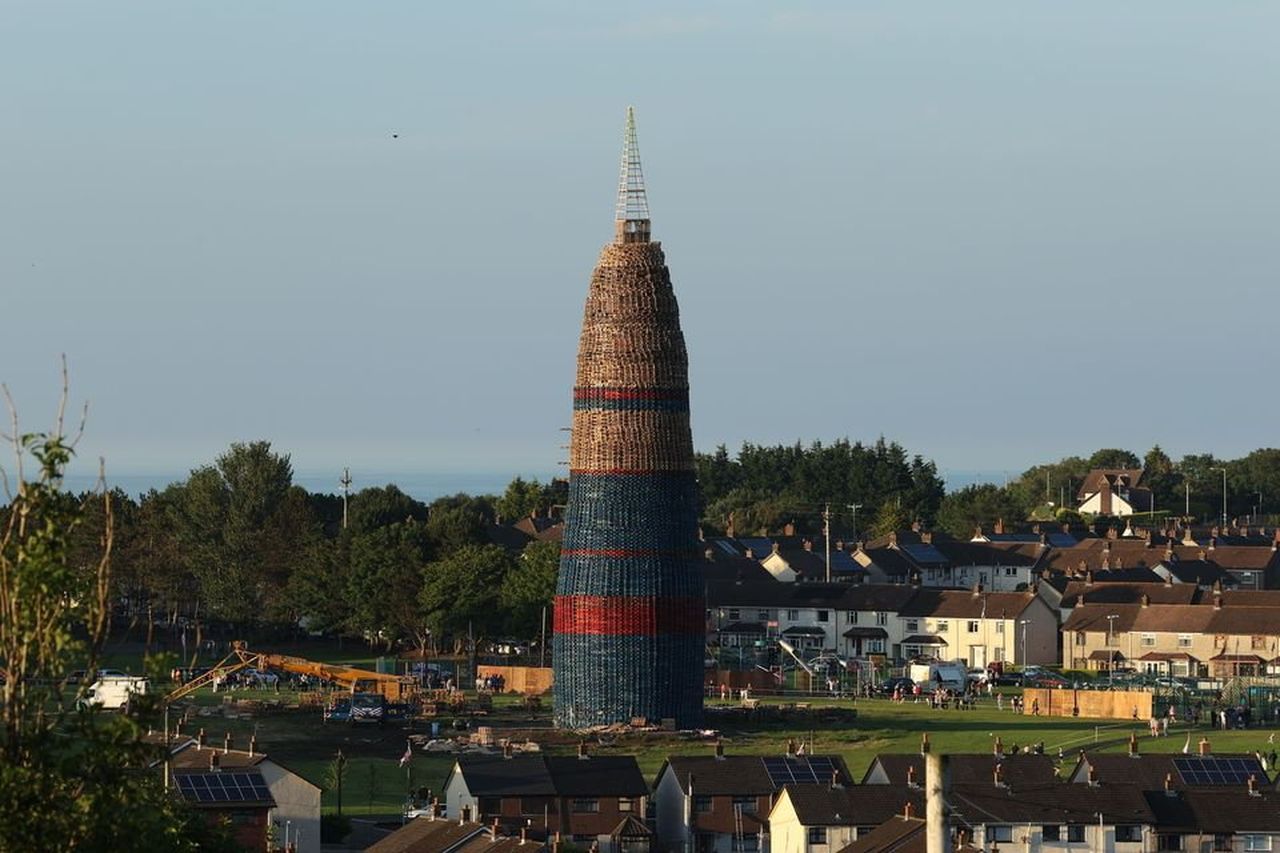 Larne Bonfire Builders Bid To Smash Record Despite Safety Fears   7378edd3 53ad 41db 87a1 1e38e7aef8c3 