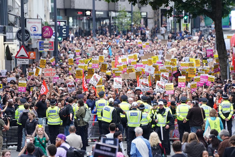 Counter protesters in Walthamstow (PA)