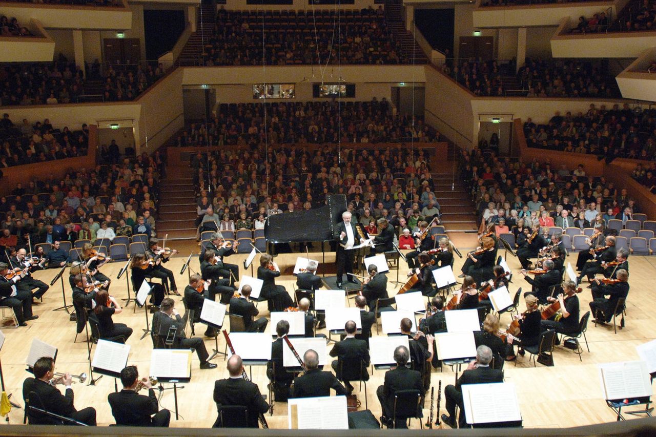 Ulster Orchestra baton handed over as Italian is named new conductor