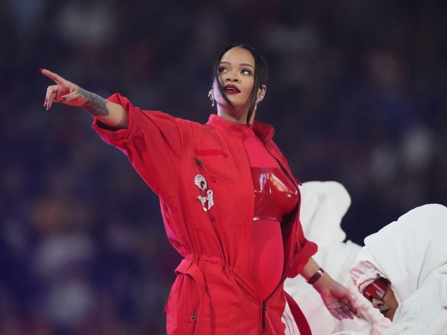 Rihanna's Brands Take Advantage of Super Bowl Halftime Show