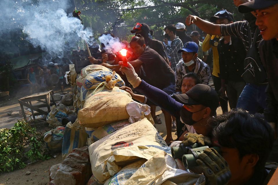 Thai Soldiers ‘returning People To Myanmar’ After Thousands Flee Air ...