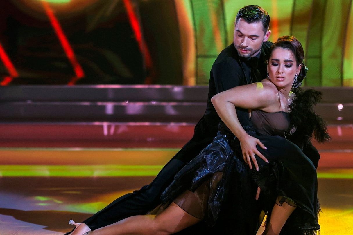 Derry singer Brooke Scullion secures semi-final spot in Dancing With The Stars Derry singer Brooke Scullion secures semi-final spot in Dancing With The Stars