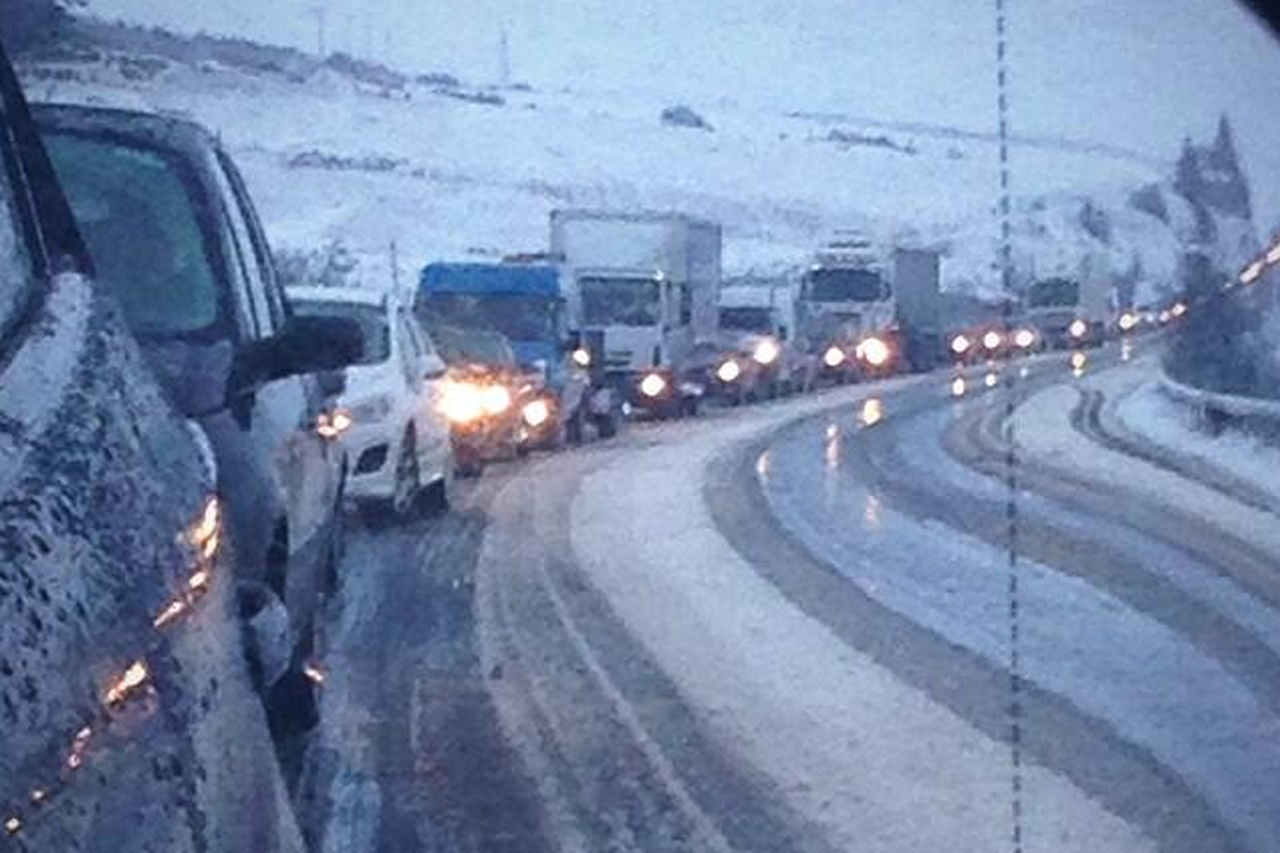 Weather Glenshane Pass reopened as snow wind and rain batters