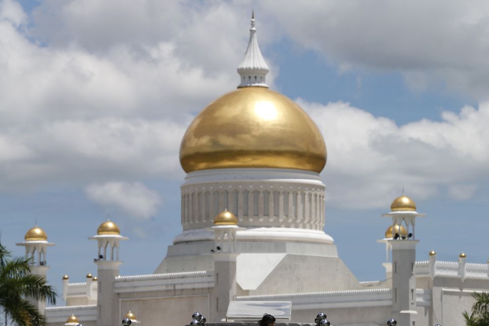 Brunei Invokes Laws Allowing Stoning For Gay Sex And Adultery Uk 