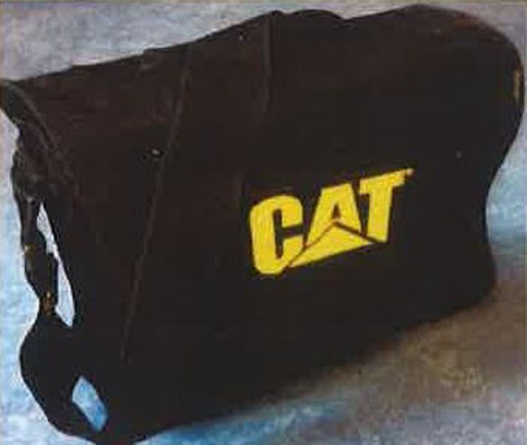 Garda issued this photo showing a bag similar to the one used by Deirdre Jacob, when she was last seen on Tuesday 28th July, 1998 (Griffin, Laura/PA)