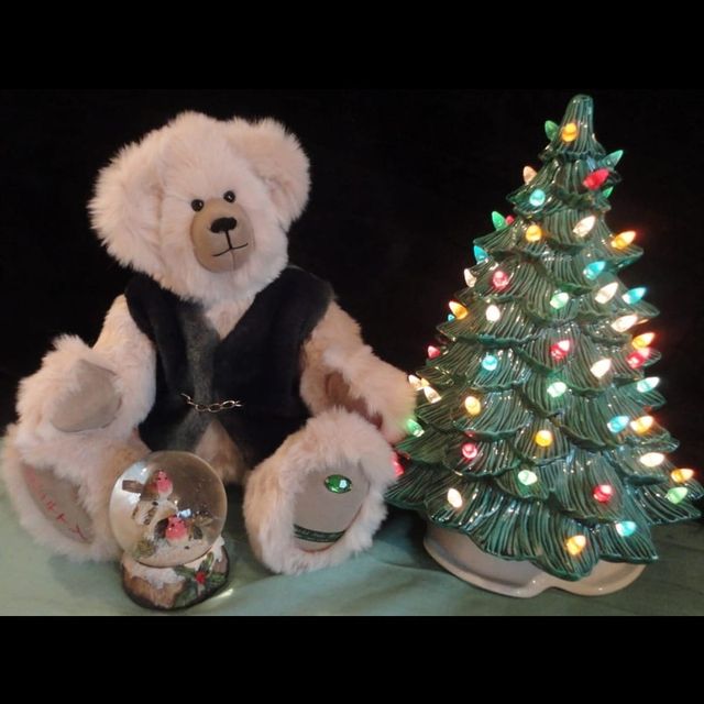 Christmas Bear by Emerald Bears
