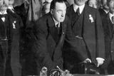 thumbnail: Sir Edward Carson puts the first signature on the Ulster Covenant at Belfast City Hall in 1912