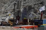 thumbnail: The Plan B drill, one of three drills working in the rescue operation of 33 trapped miner in Chile (AP)