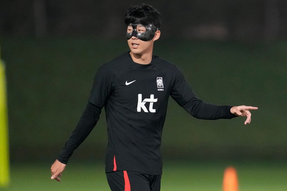 Son Heung-min fit to face Uruguay in South Korea's World Cup