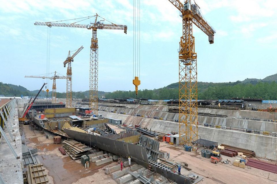 Pictures: Chinese busy raising the (new) Titanic 