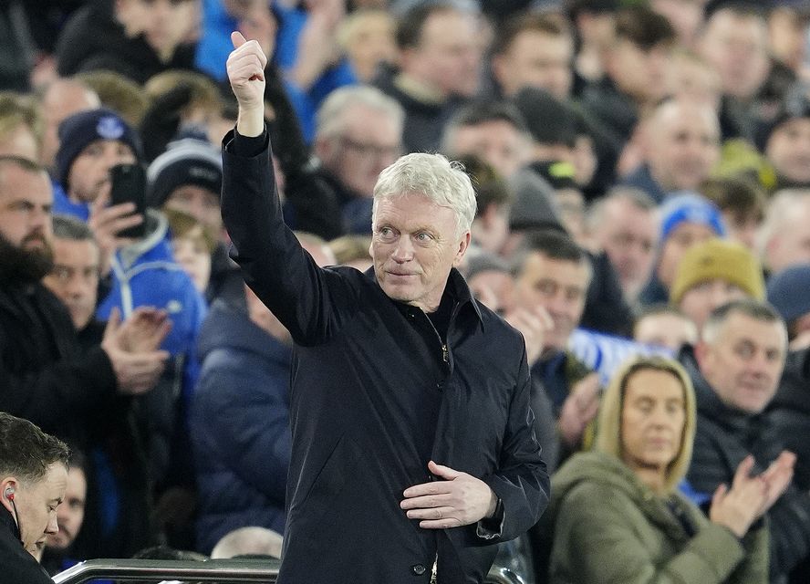 Everton manager David Moyes gestures to the fans (Peter Byrne/PA)