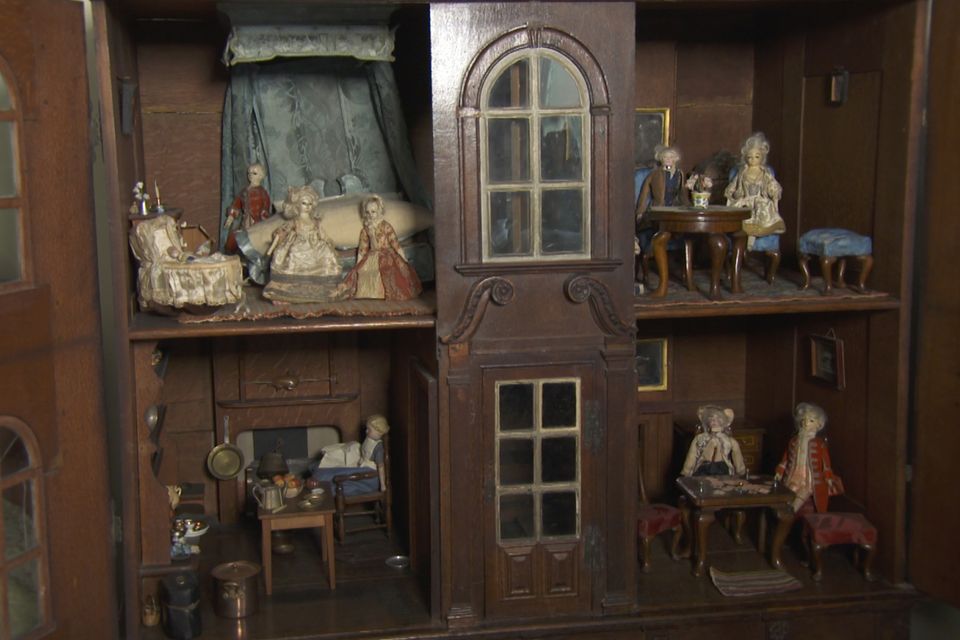 Dolls House Direct - UK's largest Dolls House Manufacture