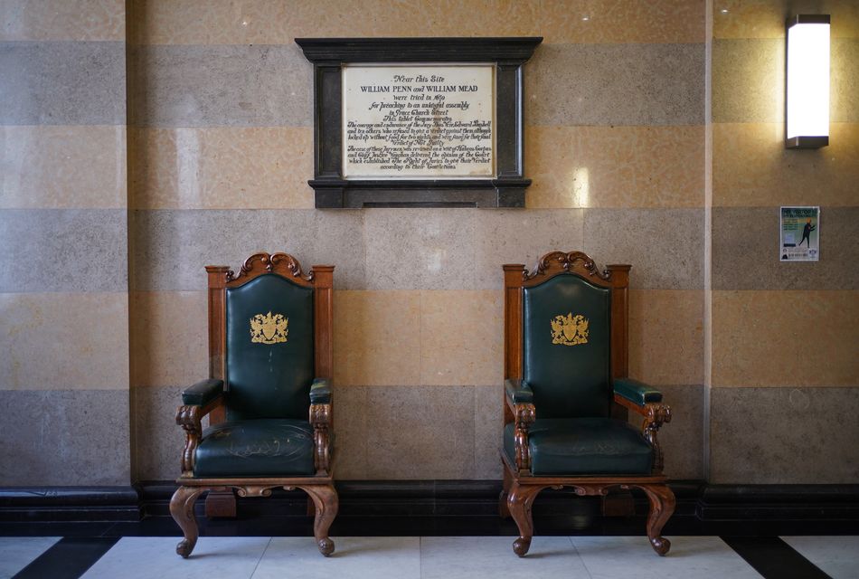 A plaque to commemorate a group of rebellious jurors, who in 1670, refused to convict Quakers William Mead and William Penn, despite being locked up without food for two days (Yui Mok/PA)