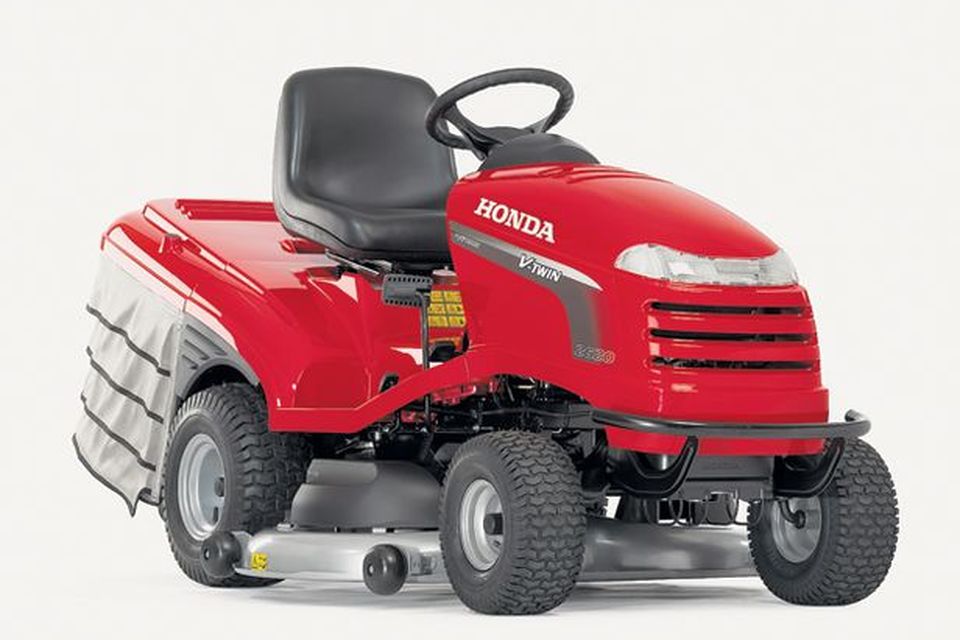 The Ten Best Lawnmowers | BelfastTelegraph.co.uk