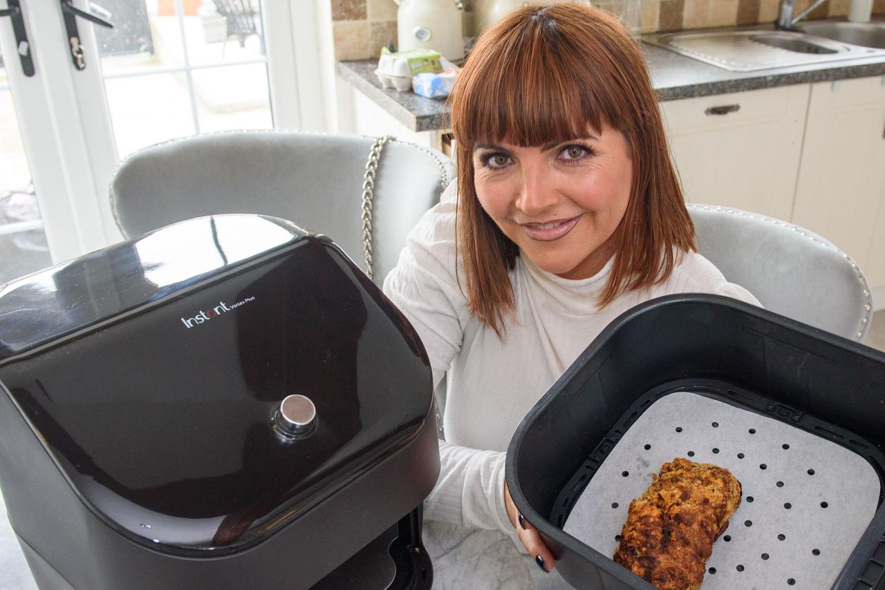 This Instant Pot Air Fryer With 13,000 Five-Star Ratings Makes