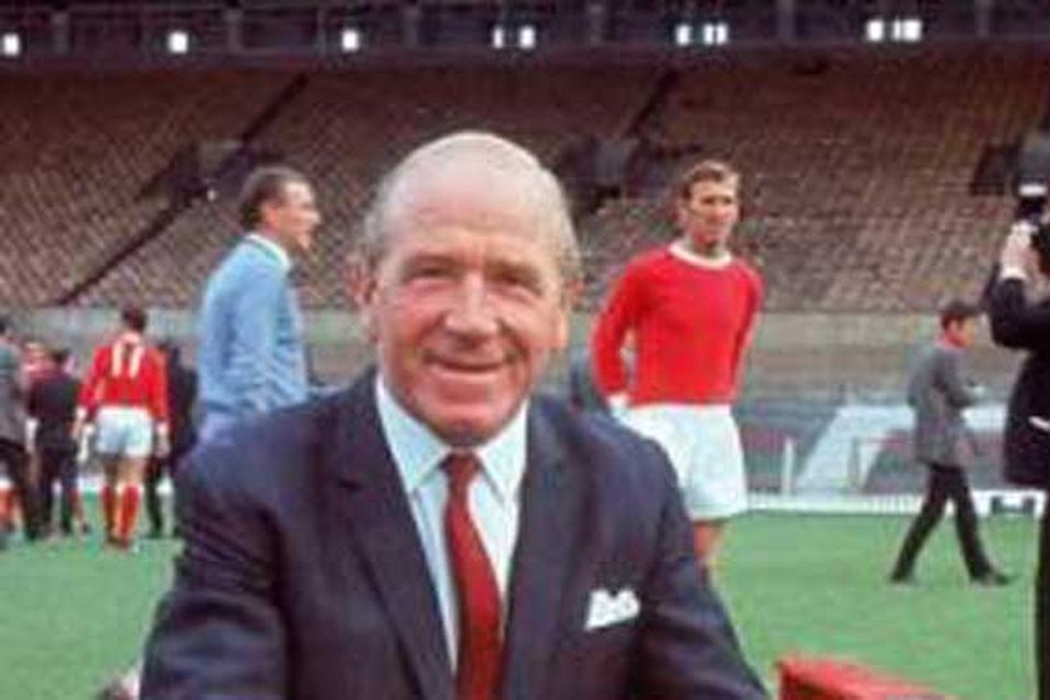 Last farewell to Manchester United Busby Babe legend Albert Scanlon ...