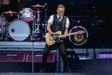 thumbnail: Bruce Springsteen and the E Street Band perform on Boucher Road, Belfast